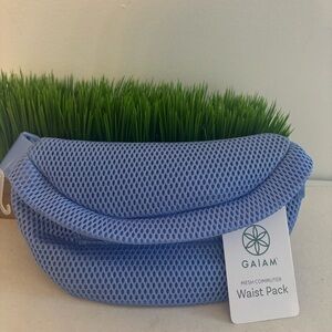 Gaiam NWT Light Blue Mesh Commuter Bag| Waist Bag